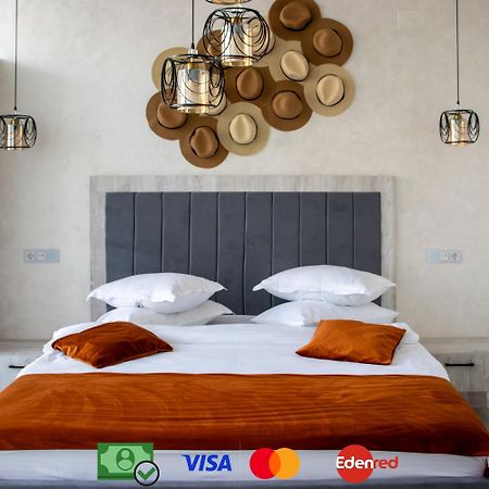 Casa Munteneasca Alessandro Pitesti Ngoại thất bức ảnh