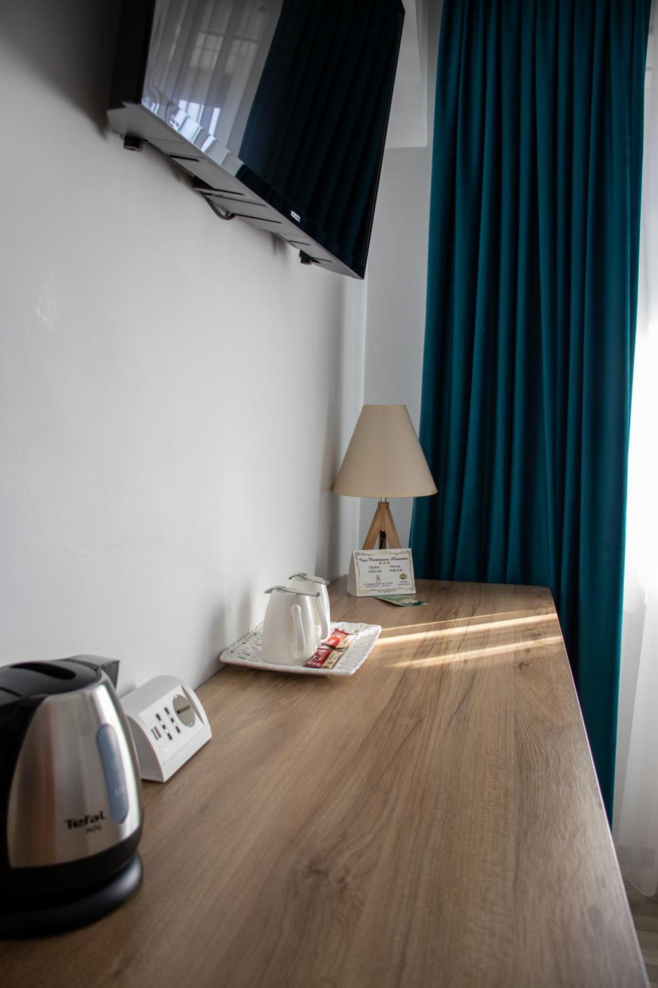 Casa Munteneasca Alessandro Pitesti Ngoại thất bức ảnh